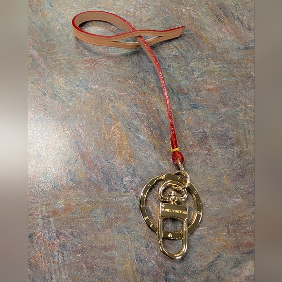 Louis Vuitton Goldtone Keychain & Clip with Leather Strap Attached - Picture 2 of 11